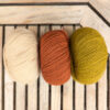Zoom sur la texture de la laine bio Semilla BC Garn couleur chaude