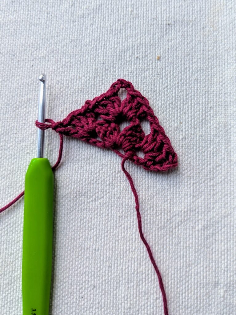 bandana-crochet-rang-2 deuxième rang du bandana au crochet