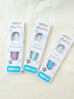 crochet knitpro waves 2.0 dans leur étui en carton
