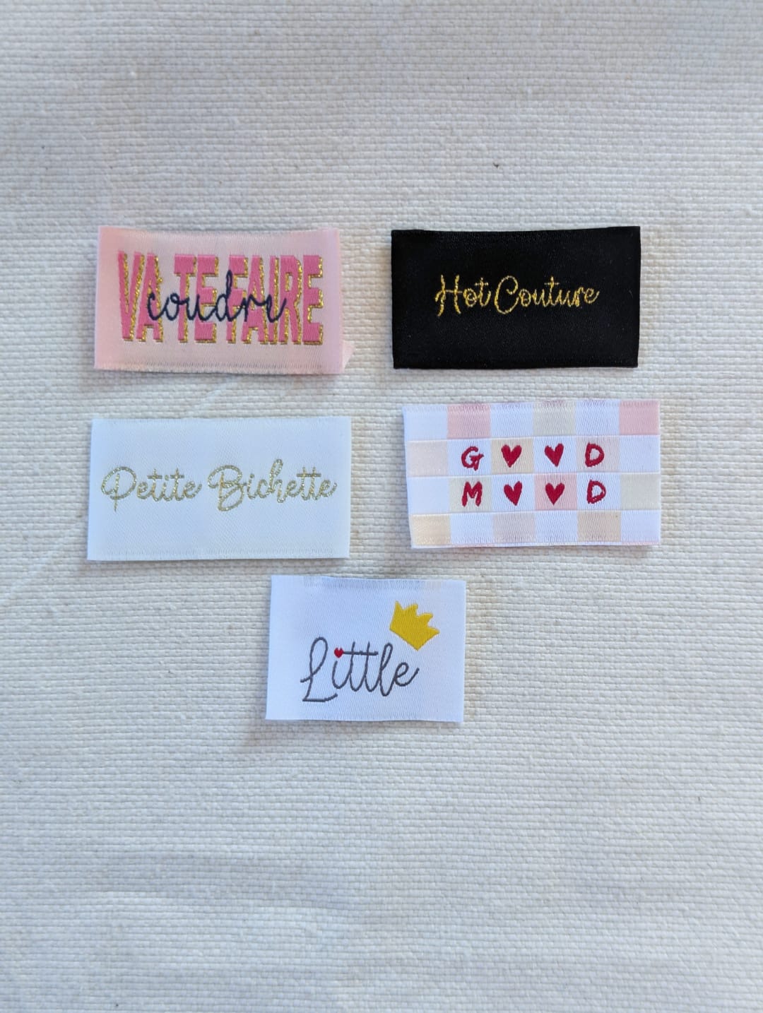 Etiquettes décoratives à coudre en lot – L'étiquette Home Couture | La Chiffonnerie de Laura Etiquettes décoratives à coudre en lot – L'étiquette Home Couture | La Chiffonnerie de Laura
