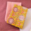 Lot de coupons tissu couture : denim rouge recyclé, coton bio vieux rose et voile de coton fleurs ocre.