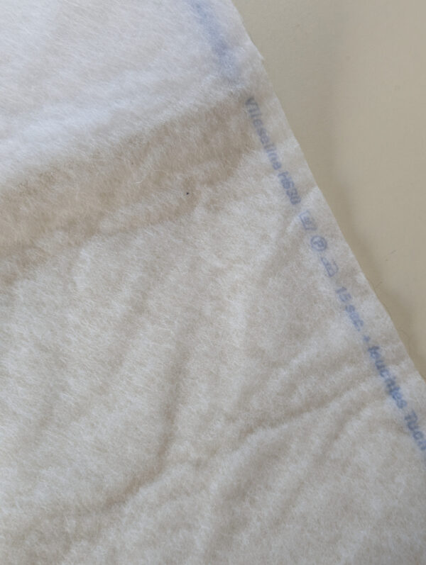 thermocollant vlieseline h630 pour apporter de la tenu au tissu sans les rigidifier