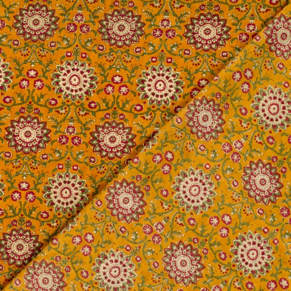 envers du tissu en voile de coton jaune parfait pour coudre accessoire matelasse