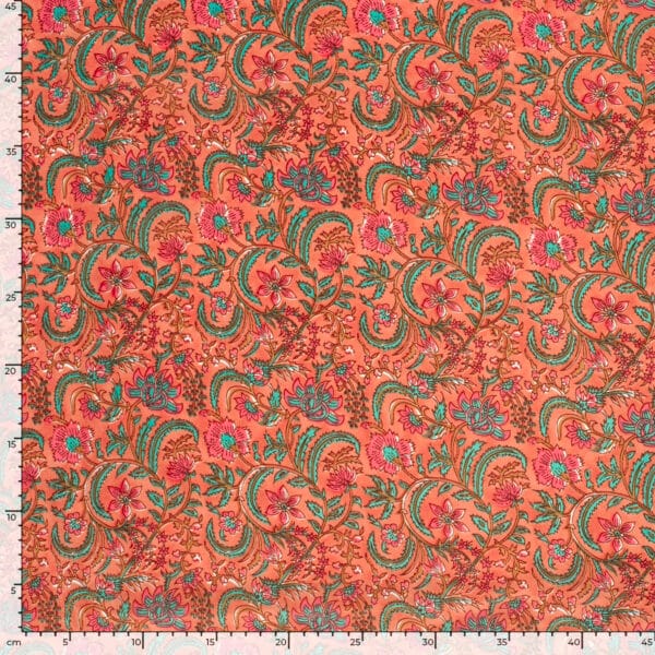 motif indien vegetal rose imprimé sur tissu voile de coton