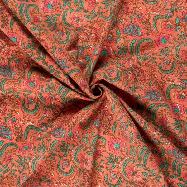 tombé du voile de coton imprimé rose parfait pour vetement été